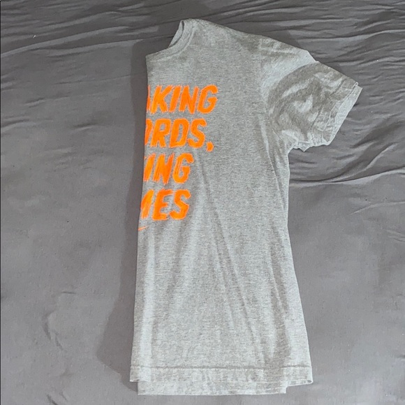 Nike graphic tshirt - Picture 3 of 5